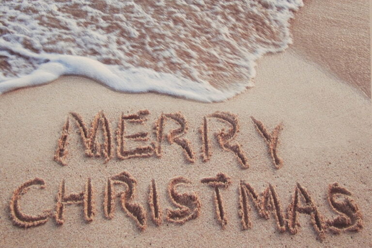 merry-xmas-marina-center